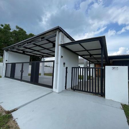 Nur Villa Sg Soi Musslimm Only Kuantan Buitenkant foto