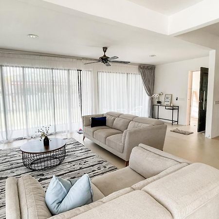 Nur Villa Sg Soi Musslimm Only Kuantan Buitenkant foto