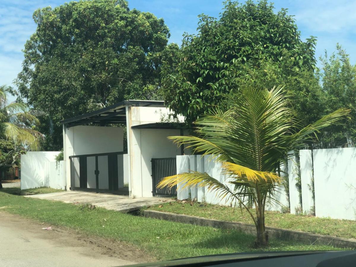 Nur Villa Sg Soi Musslimm Only Kuantan Buitenkant foto